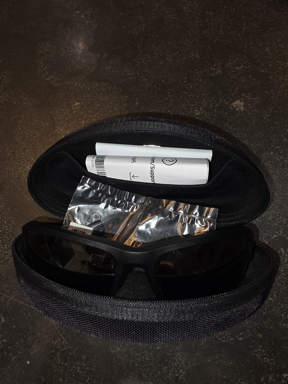 Bose Black Sunglasses with Protective Case - Picture 4 of 12